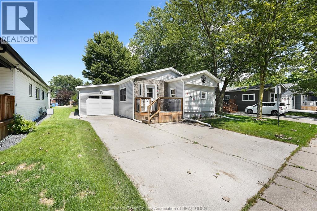 97 Dana Drive, Essex, Ontario  N8M 1Z9 - Photo 2 - 26016637