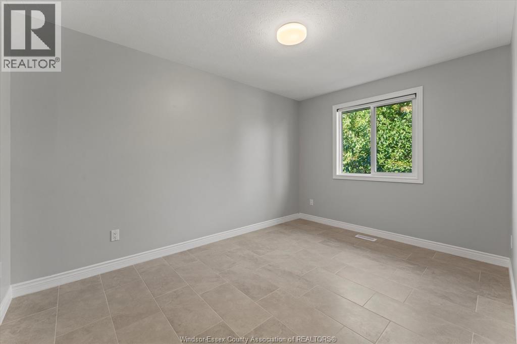 3316 Kenilworth, Windsor, Ontario  N9E 4R3 - Photo 17 - 26016634