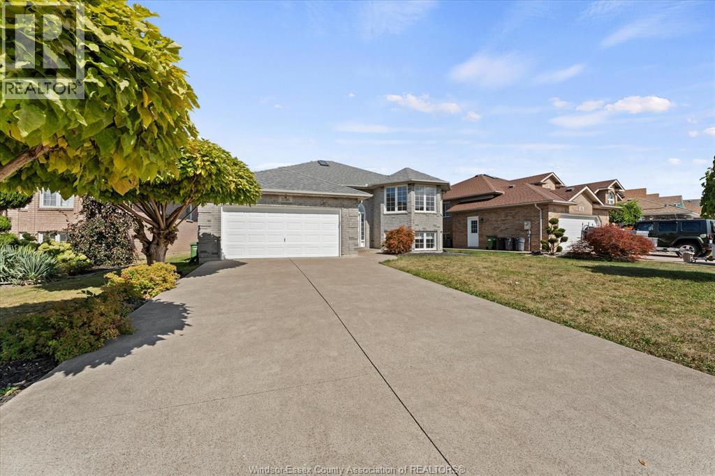 3316 Kenilworth, Windsor, Ontario  N9E 4R3 - Photo 2 - 26016634