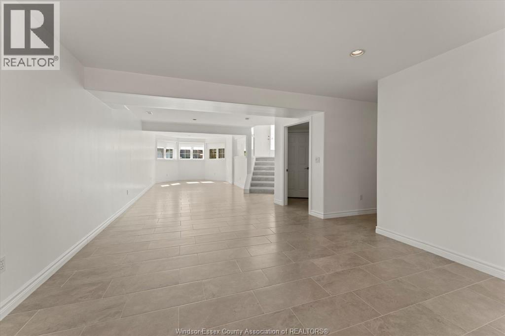 3316 Kenilworth, Windsor, Ontario  N9E 4R3 - Photo 25 - 26016634