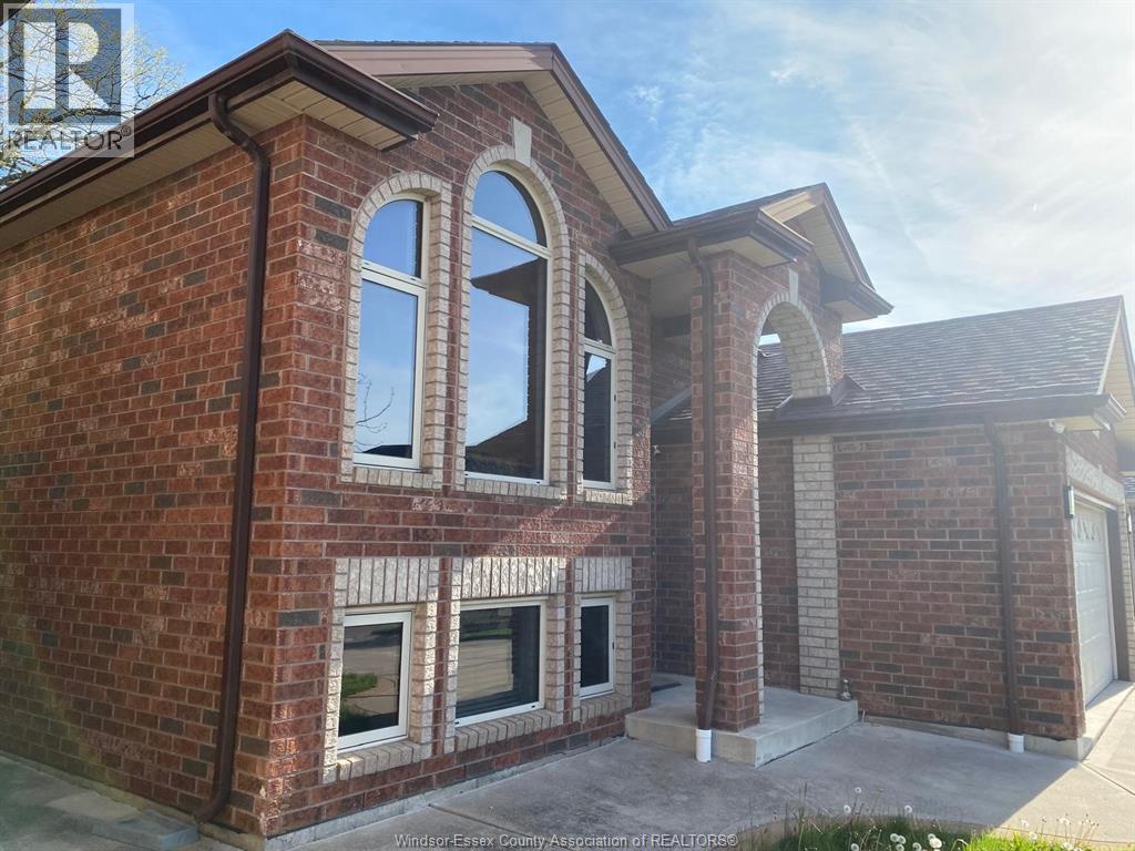 4518 Helsinki Crescent, Windsor, Ontario  N9G 0A6 - Photo 3 - 26016590