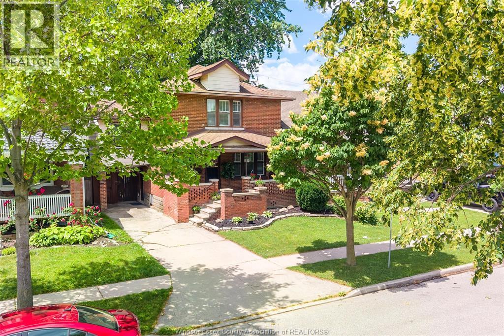 879 Dawson, Windsor, Ontario  N8Y 4A1 - Photo 2 - 26016598