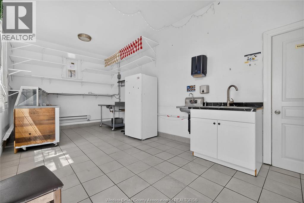 976 Howard Avenue, Windsor, Ontario  N9A 1S5 - Photo 2 - 26016607