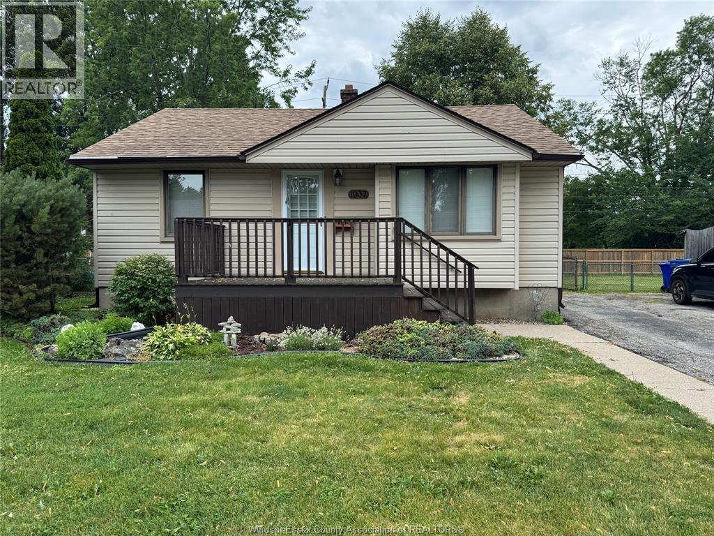 1937 Francois, Windsor, Ontario  N8W 4S9 - Photo 1 - 26016675