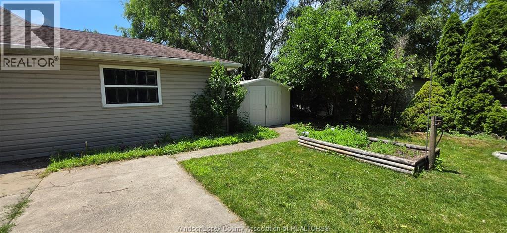 1050 Bartlet, Windsor, Ontario  N9G 1V4 - Photo 12 - 26016678