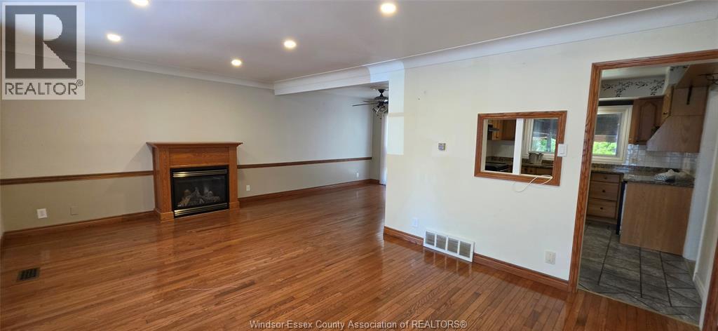 1050 Bartlet, Windsor, Ontario  N9G 1V4 - Photo 4 - 26016678