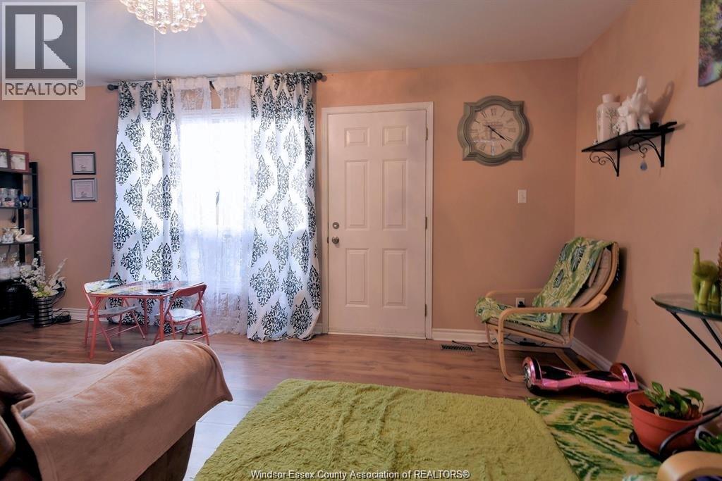5468 Lassaline Avenue, Windsor, Ontario  N8T 1A9 - Photo 9 - 26016673