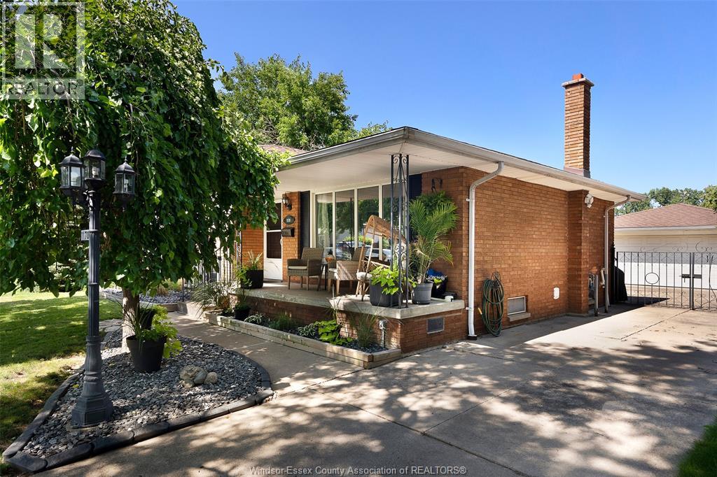 1170 Garden Court Drive, Windsor, Ontario  N8S 2S3 - Photo 3 - 26016740