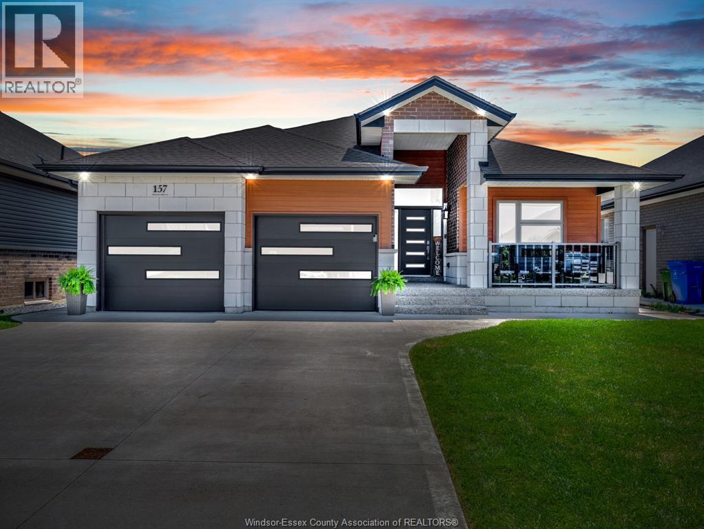 157 TOWNSVIEW, Essex, Ontario
