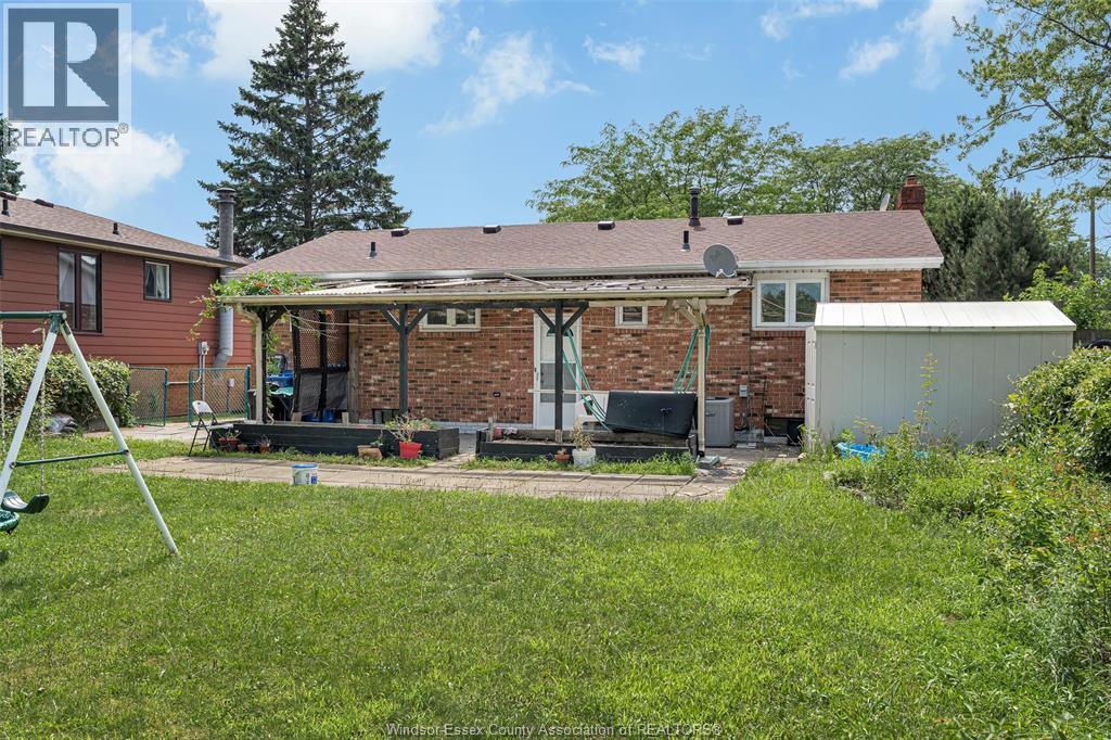 3150 Forest Glade, Windsor, Ontario  N8R 1Z2 - Photo 8 - 26016734