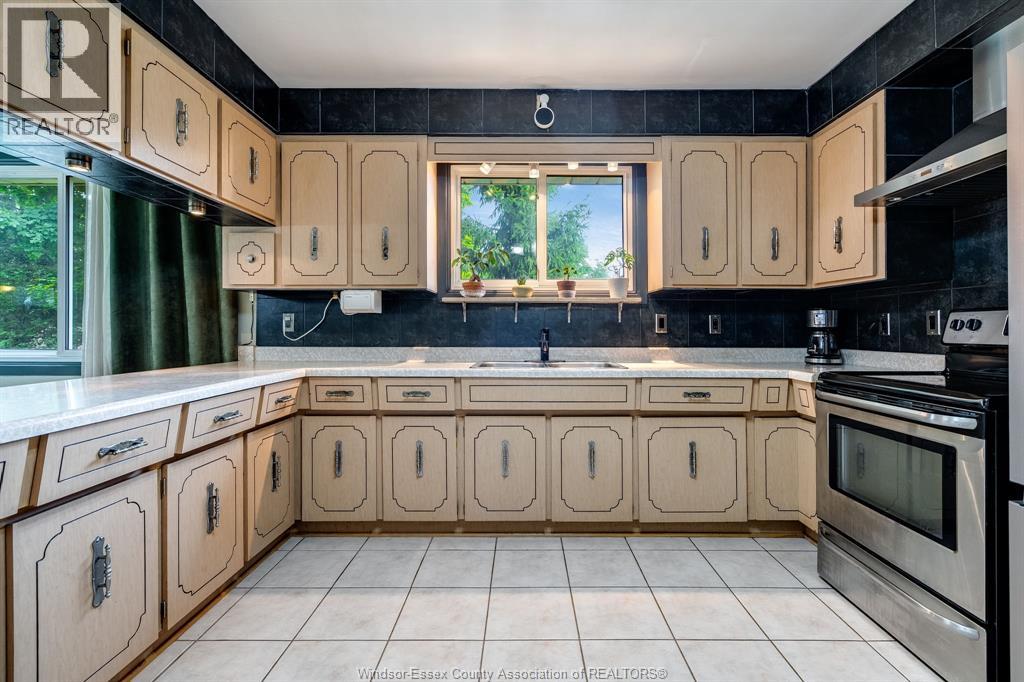 166 Kael Crescent, Harrow, Ontario  N0R 1G0 - Photo 12 - 26016621