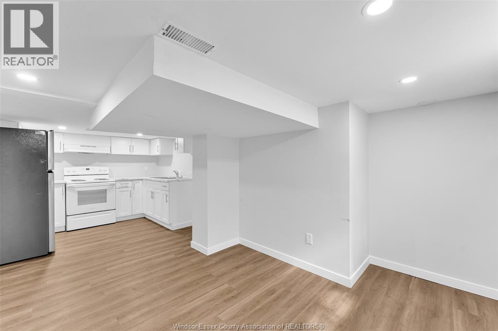 3298 College, Windsor, Ontario  N9C 1S6 - Photo 15 - 26016752