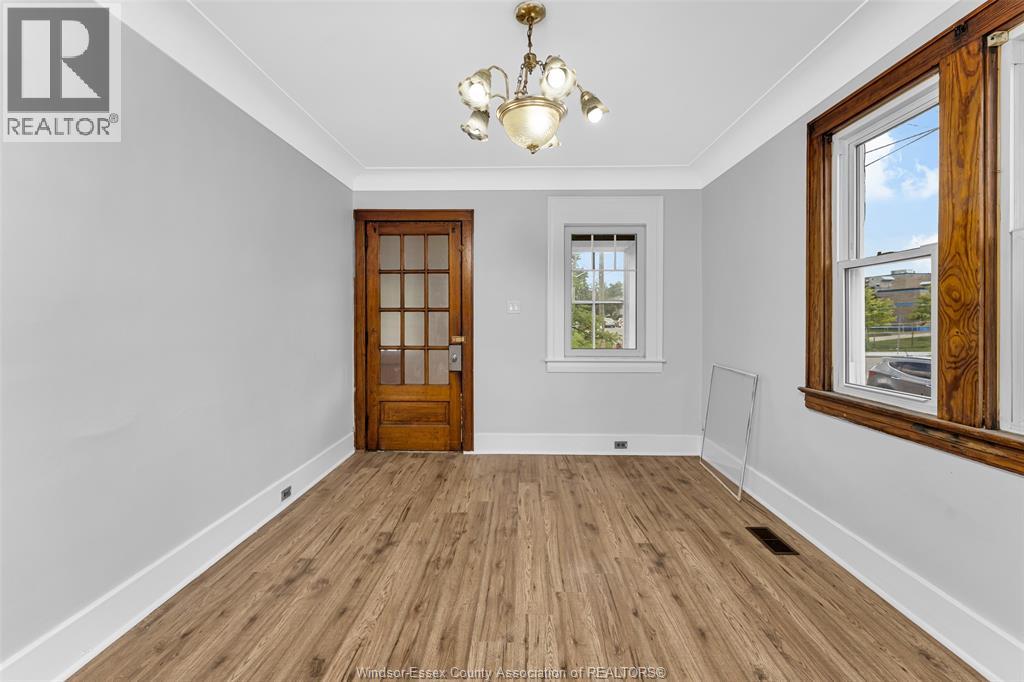 3298 College, Windsor, Ontario  N9C 1S6 - Photo 5 - 26016752