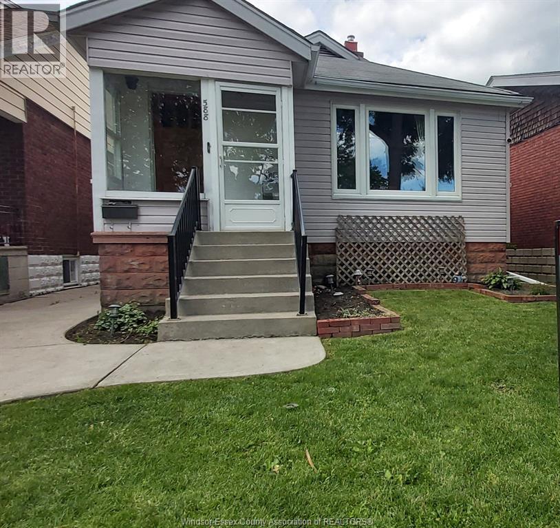 588 Irvine Avenue, Windsor, Ontario  N8X 2T2 - Photo 2 - 26016731