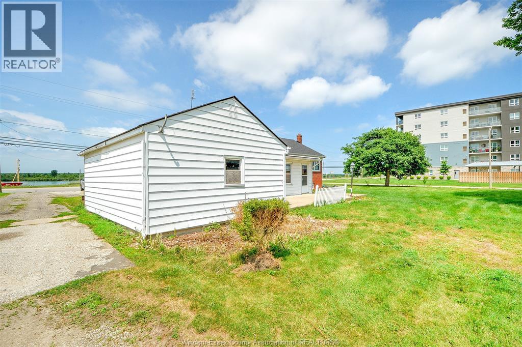 209 Sandwich Street North, Amherstburg, Ontario  N9V 2V4 - Photo 13 - 26016775