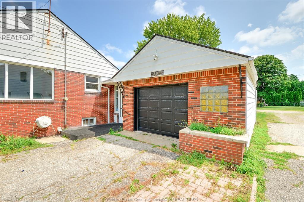 209 Sandwich Street North, Amherstburg, Ontario  N9V 2V4 - Photo 6 - 26016775