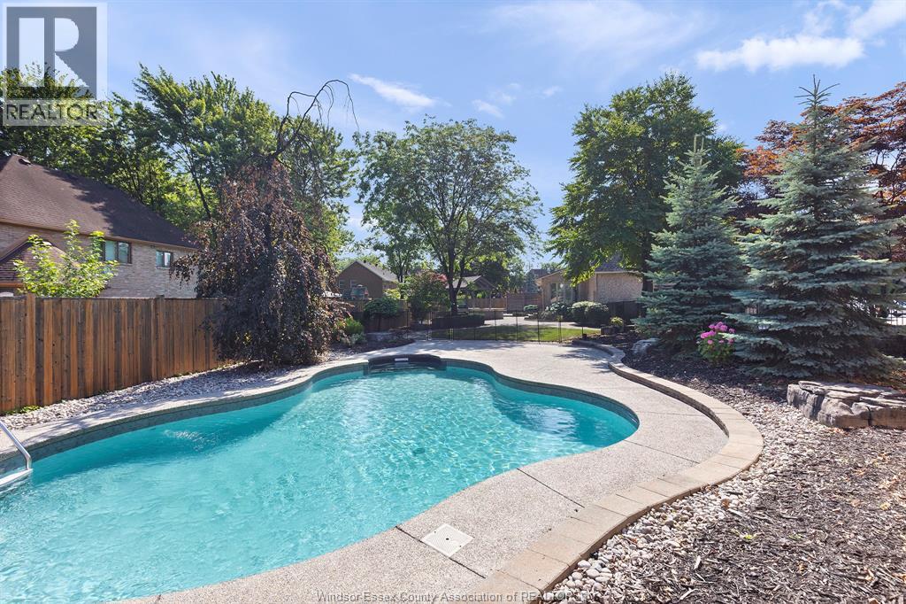 15 Fasan Crescent, Tecumseh, Ontario  N8N 4L1 - Photo 4 - 26016791