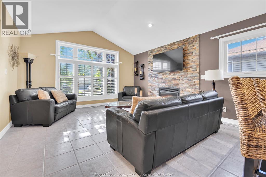 112 Fay Court, Lakeshore, Ontario  N8L 0K9 - Photo 8 - 26016785