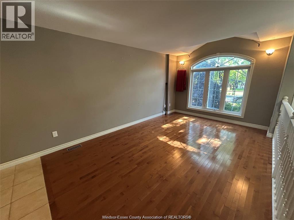 4665 Fontana Avenue, Windsor, Ontario  N9G 3E1 - Photo 2 - 26016787
