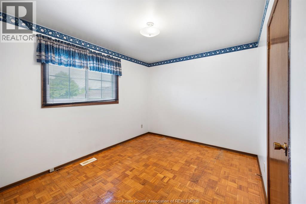 5649 Baldwin, Windsor, Ontario  N8T 1L7 - Photo 13 - 26016792