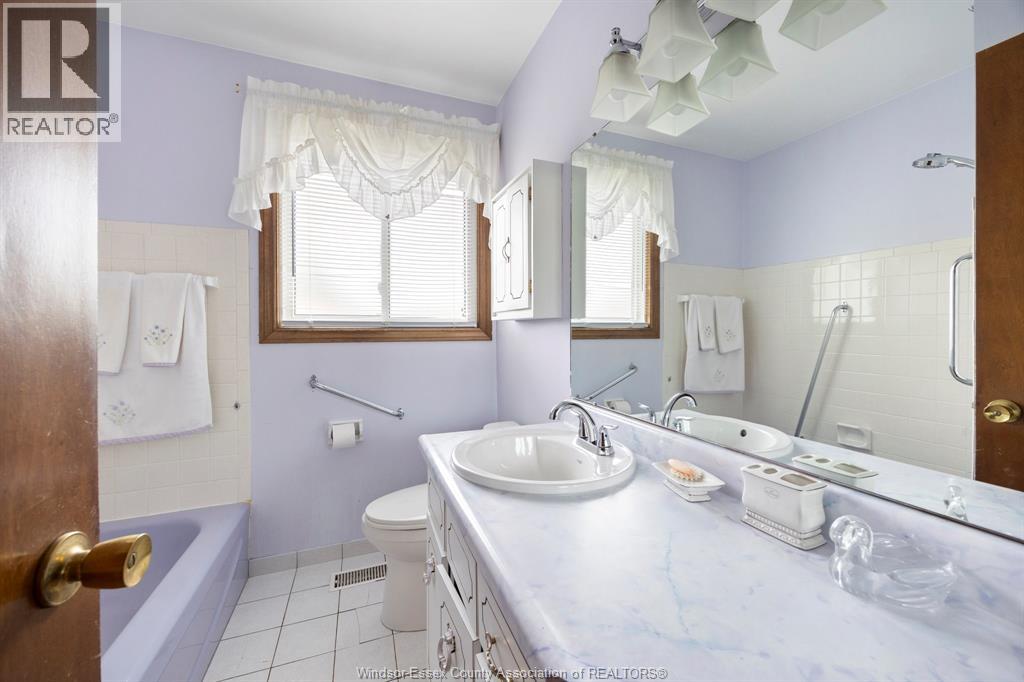 5649 Baldwin, Windsor, Ontario  N8T 1L7 - Photo 14 - 26016792