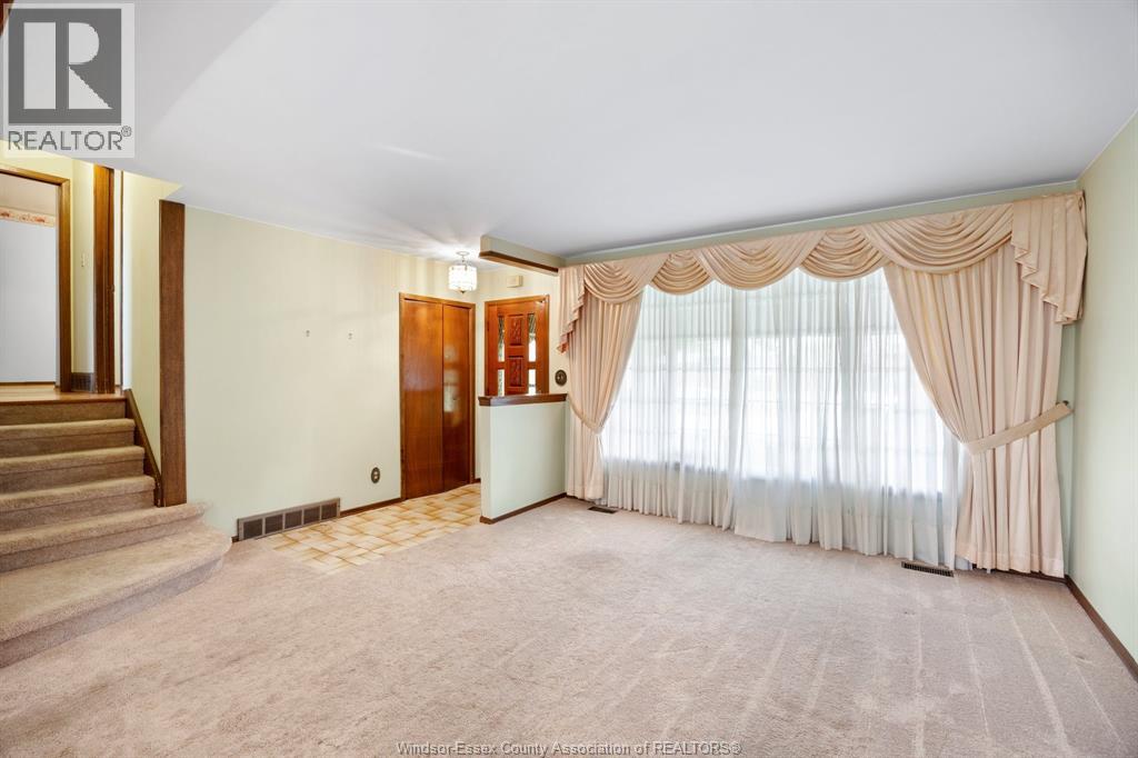 5649 Baldwin, Windsor, Ontario  N8T 1L7 - Photo 5 - 26016792