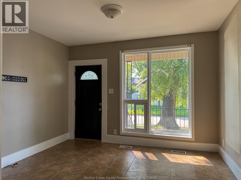 3458 Harris, Windsor, Ontario  N9C 1N5 - Photo 5 - 26016807
