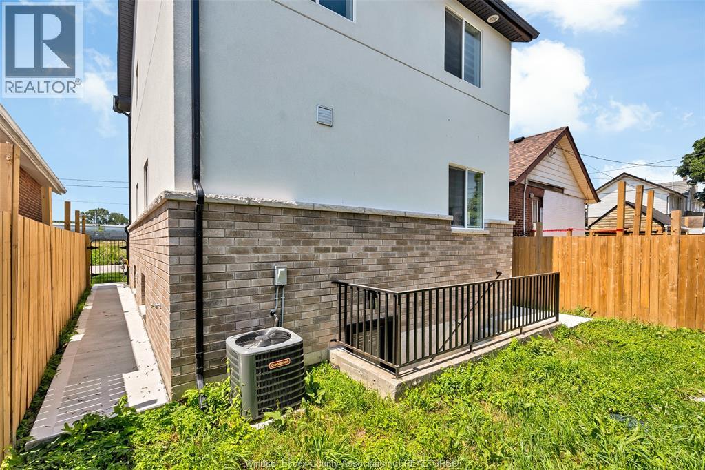 1156 Wellington, Windsor, Ontario  N9A 5K1 - Photo 7 - 26016838