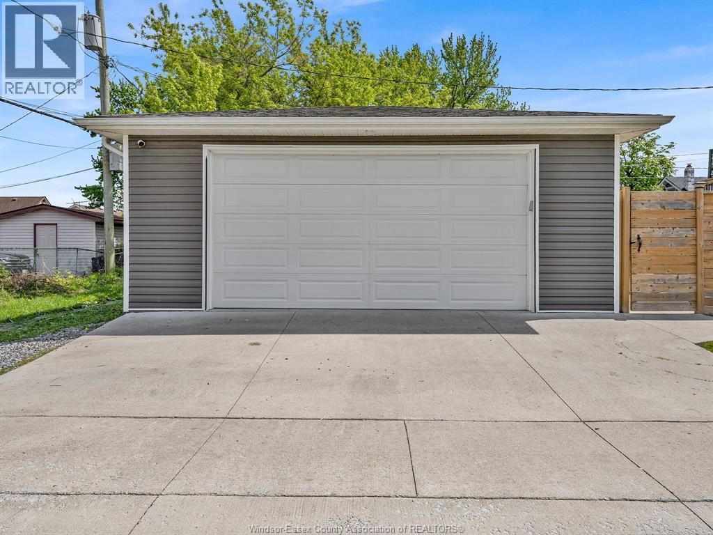 702 Lesperance Road, Tecumseh, Ontario  N8N 1W7 - Photo 5 - 26016841