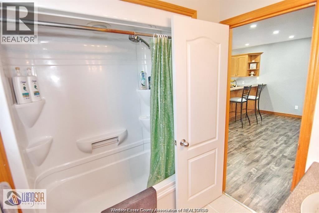 1526 Highnoon Drive, Windsor, Ontario  N9G 3B6 - Photo 12 - 26016737