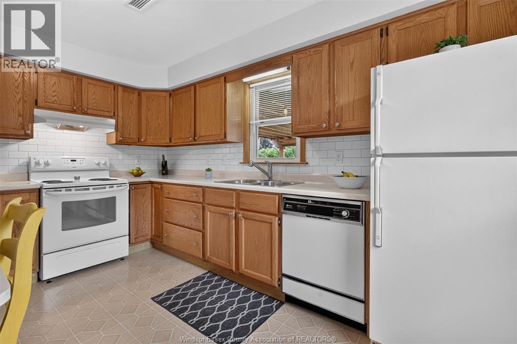 2468 Mark, Windsor, Ontario  N9E 2W3 - Photo 15 - 26016855
