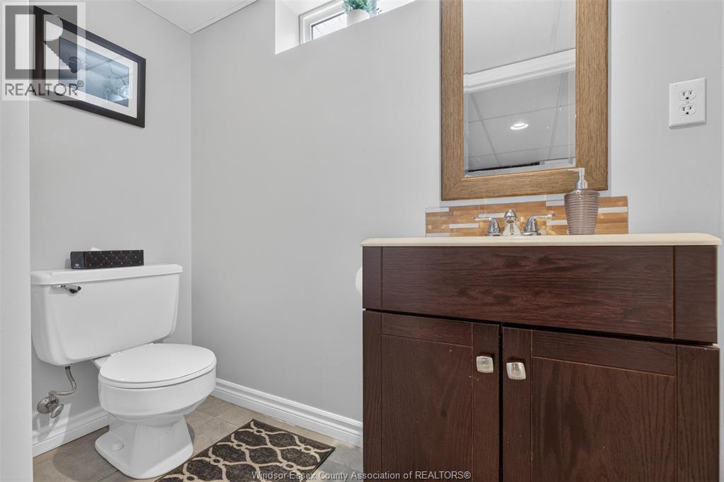 2468 Mark, Windsor, Ontario  N9E 2W3 - Photo 29 - 26016855