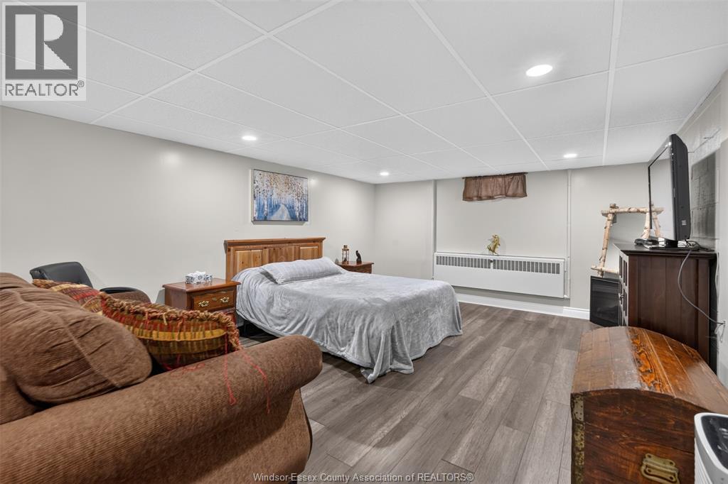 2468 Mark, Windsor, Ontario  N9E 2W3 - Photo 31 - 26016855