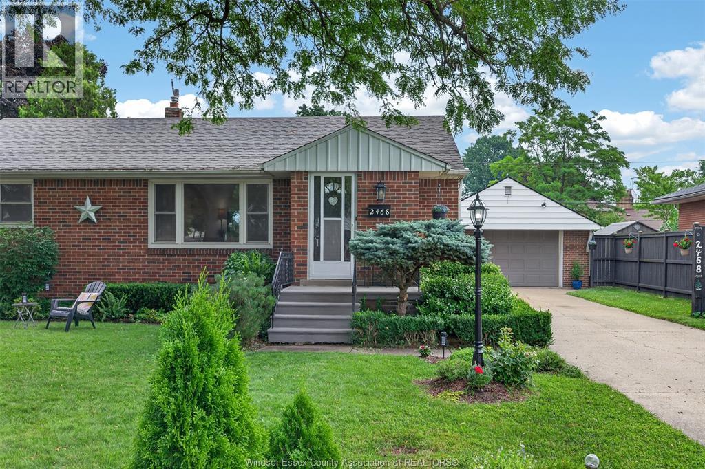 2468 Mark, Windsor, Ontario  N9E 2W3 - Photo 4 - 26016855