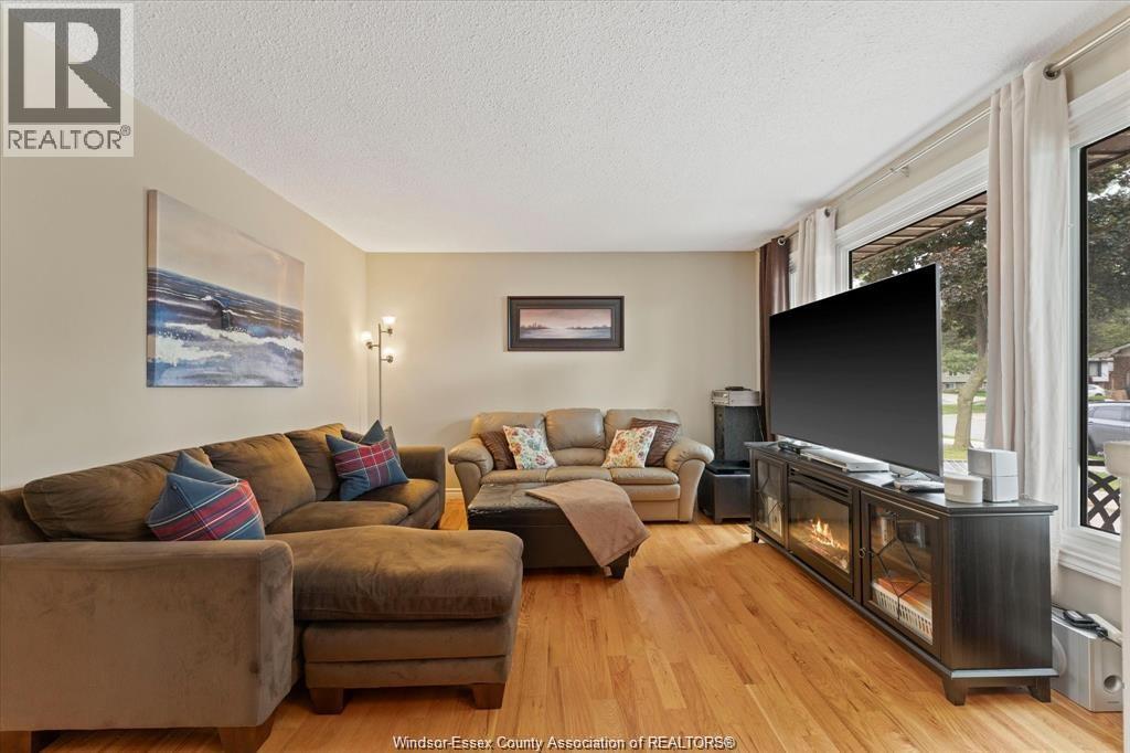 3285 Rosebriar Road, Windsor, Ontario  N8R 1Y2 - Photo 6 - 26016870