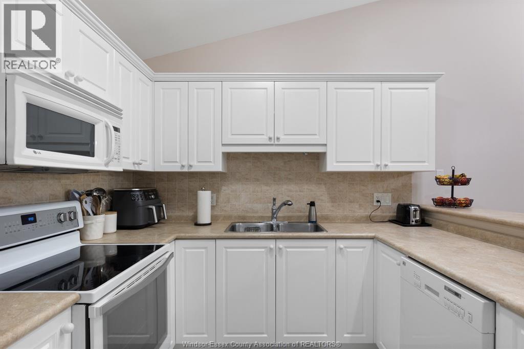 1650 Naples Crescent, Lasalle, Ontario  N9J 3Y9 - Photo 6 - 26016874