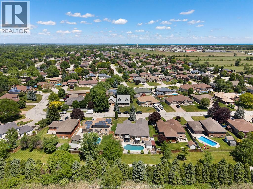 12339 Funaro Crescent, Tecumseh, Ontario  N9K 1B2 - Photo 46 - 26016863