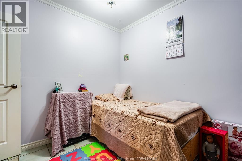 402 Oak Street East, Leamington, Ontario  N8H 4V4 - Photo 13 - 26016883