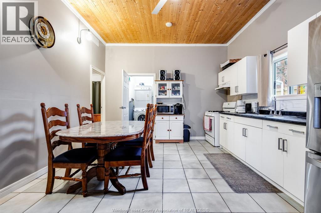 402 Oak Street East, Leamington, Ontario  N8H 4V4 - Photo 3 - 26016883