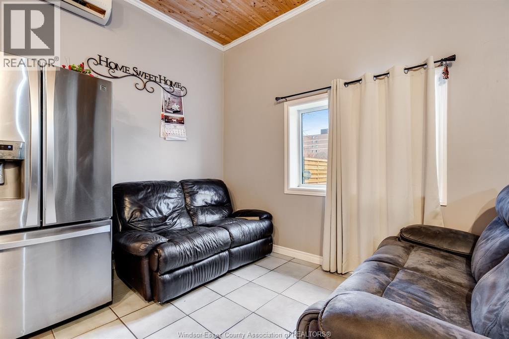 402 Oak Street East, Leamington, Ontario  N8H 4V4 - Photo 8 - 26016883