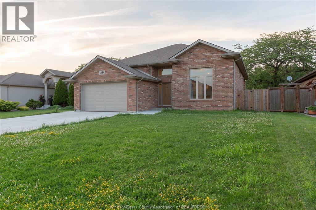 1364 MATTHEW CRESCENT, Lakeshore, Ontario
