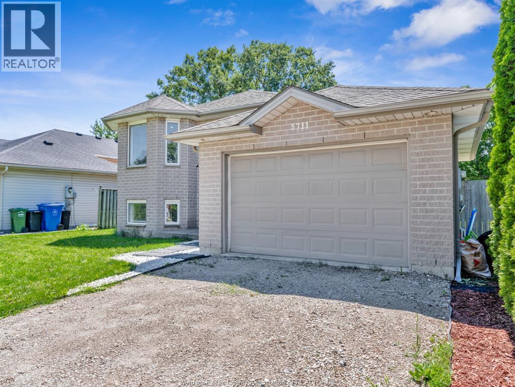 3711 Maguire, Windsor, Ontario  N9E 4V3 - Photo 13 - 26016778