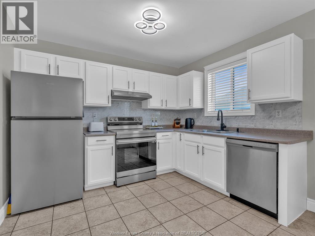 3711 Maguire, Windsor, Ontario  N9E 4V3 - Photo 38 - 26016778