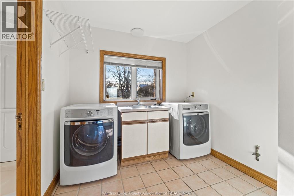 410 Russell Woods Road, Lakeshore, Ontario  N8N 3S5 - Photo 18 - 26016923