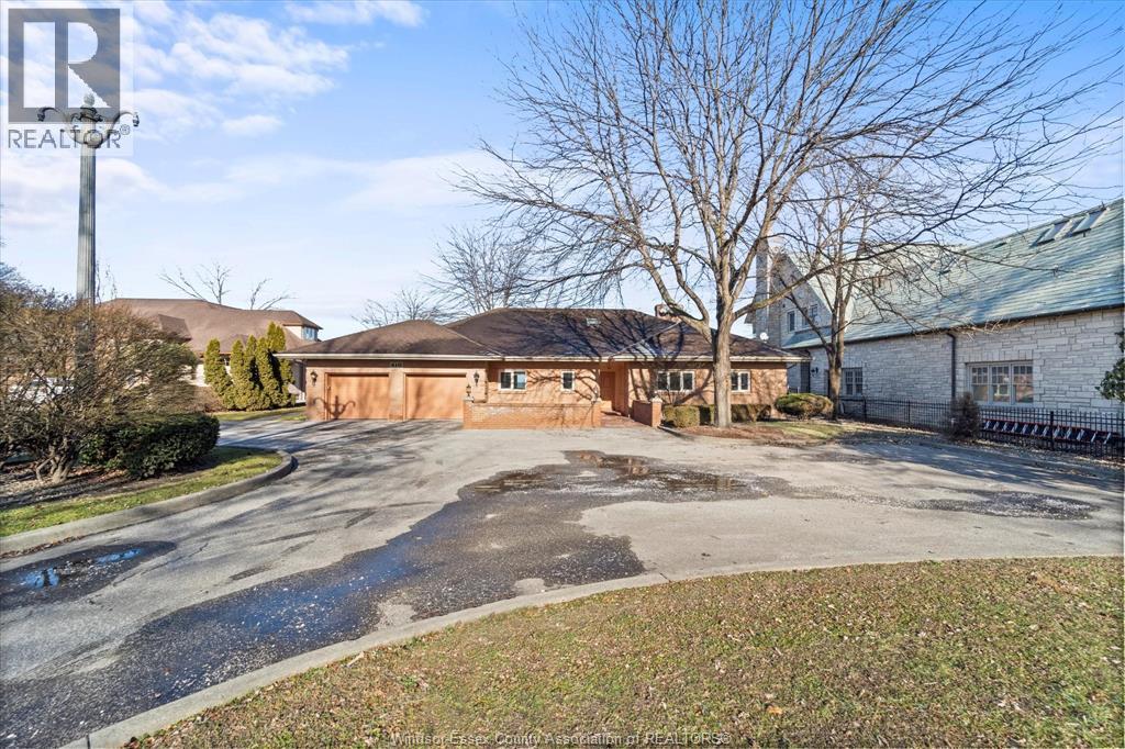 410 Russell Woods Road, Lakeshore, Ontario  N8N 3S5 - Photo 6 - 26016923