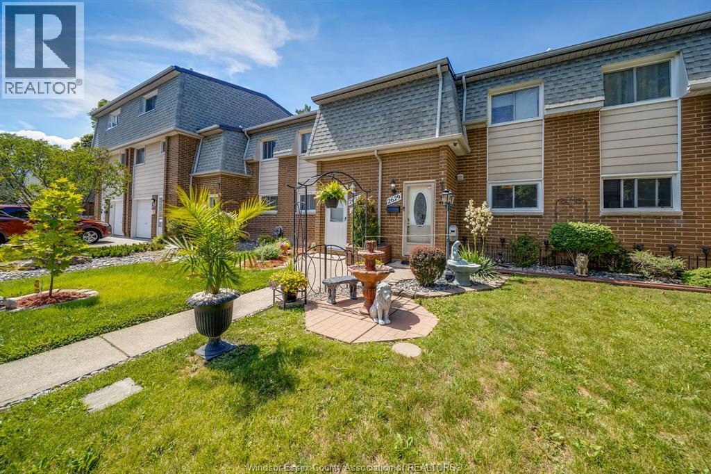 2629 Vine Court Unit# 54, Windsor, Ontario  N8T 2X4 - Photo 3 - 26016943