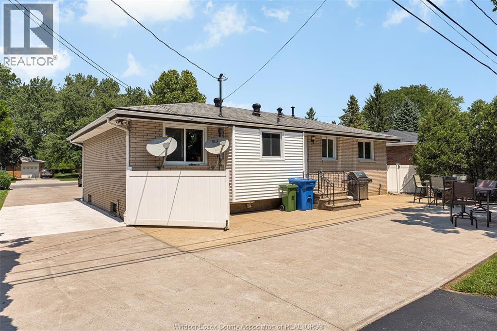 1865 Todd Lane, Lasalle, Ontario  N9H 1J6 - Photo 6 - 26017013
