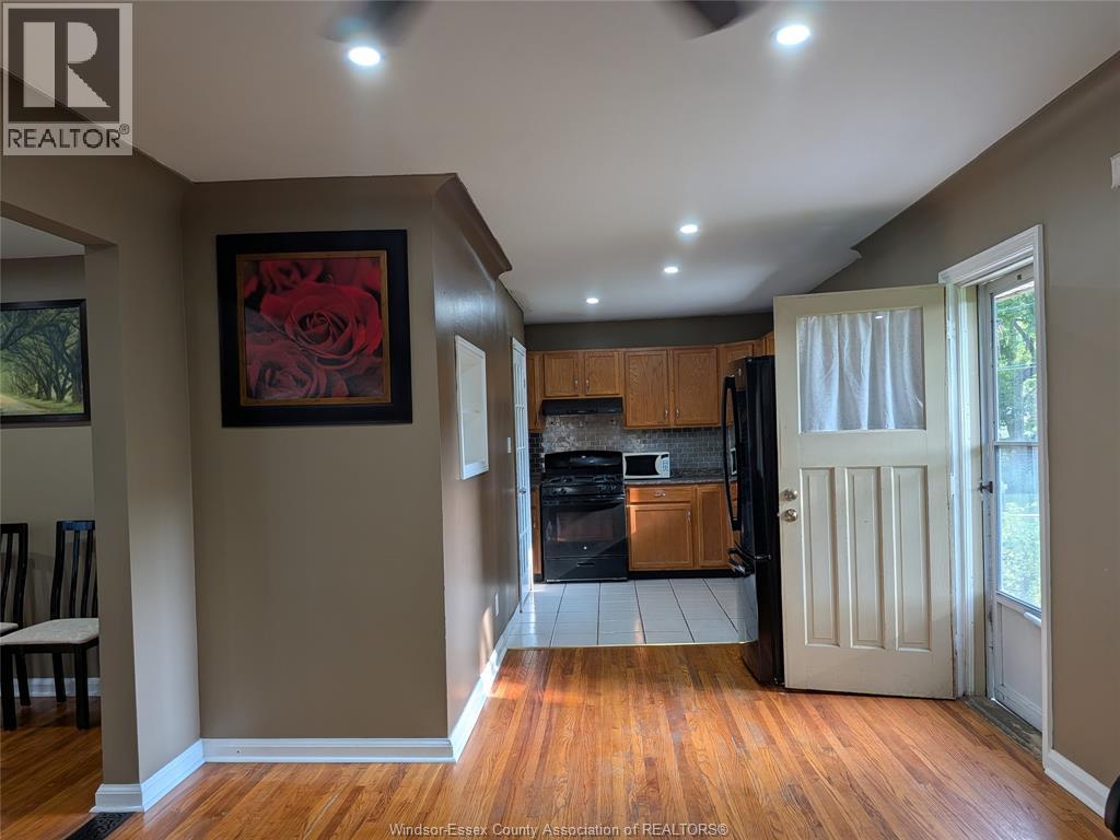 3130 Academy Drive, Windsor, Ontario  N9E 2H4 - Photo 2 - 26016864