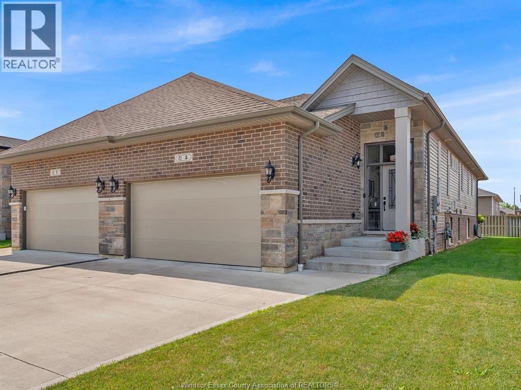 5 WOODLAND STREET, Kingsville, Ontario