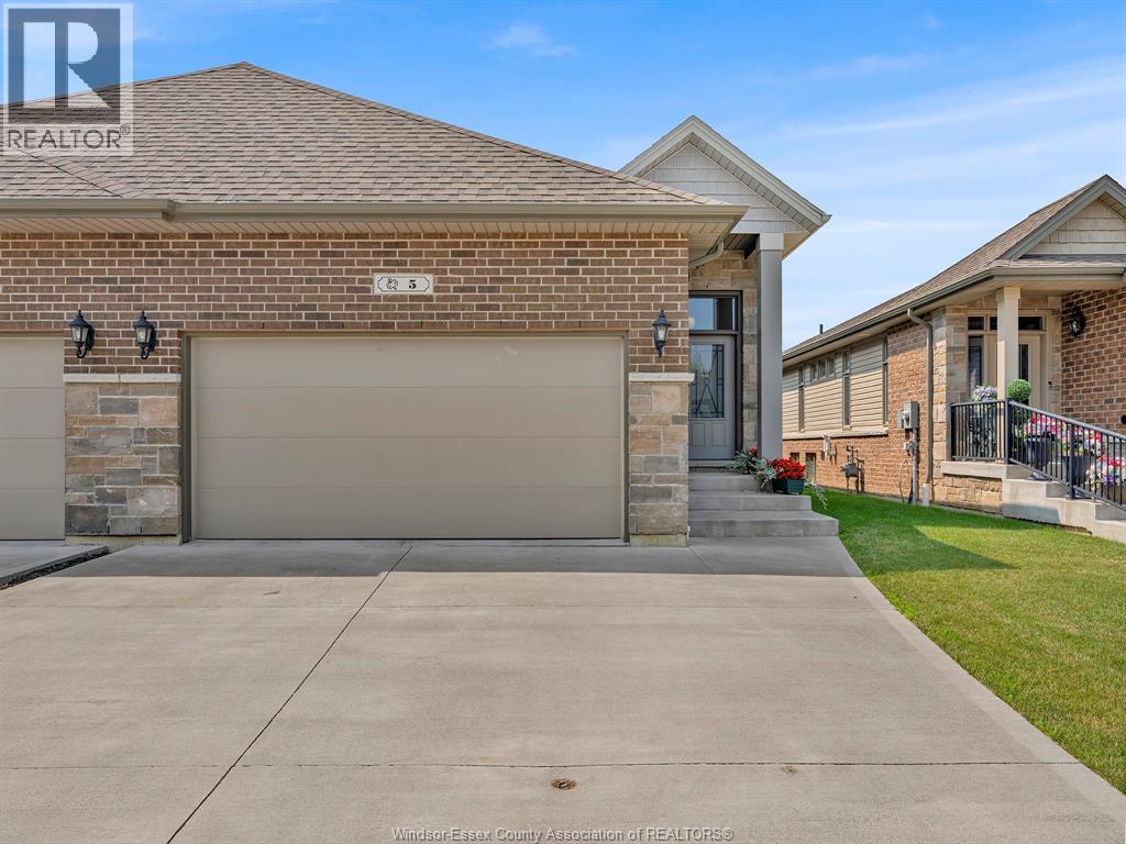 5 Woodland Street, Kingsville, Ontario  N9Y 0B1 - Photo 2 - 26017075